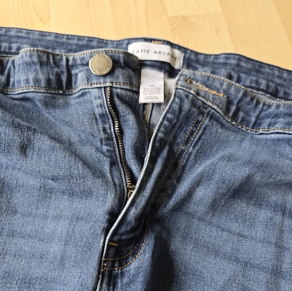 Lane Bryant Mid Rise Girlfriend Crop Jeans Size 22 - Picture 5 of 10
